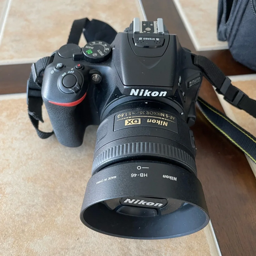 Nikon D5600 with Lens